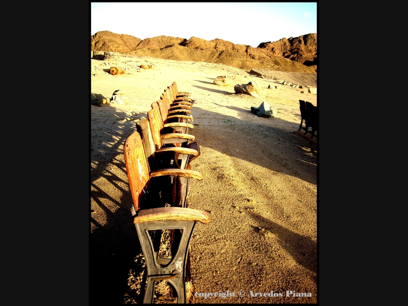 Iphotos - cinema in the desert 08